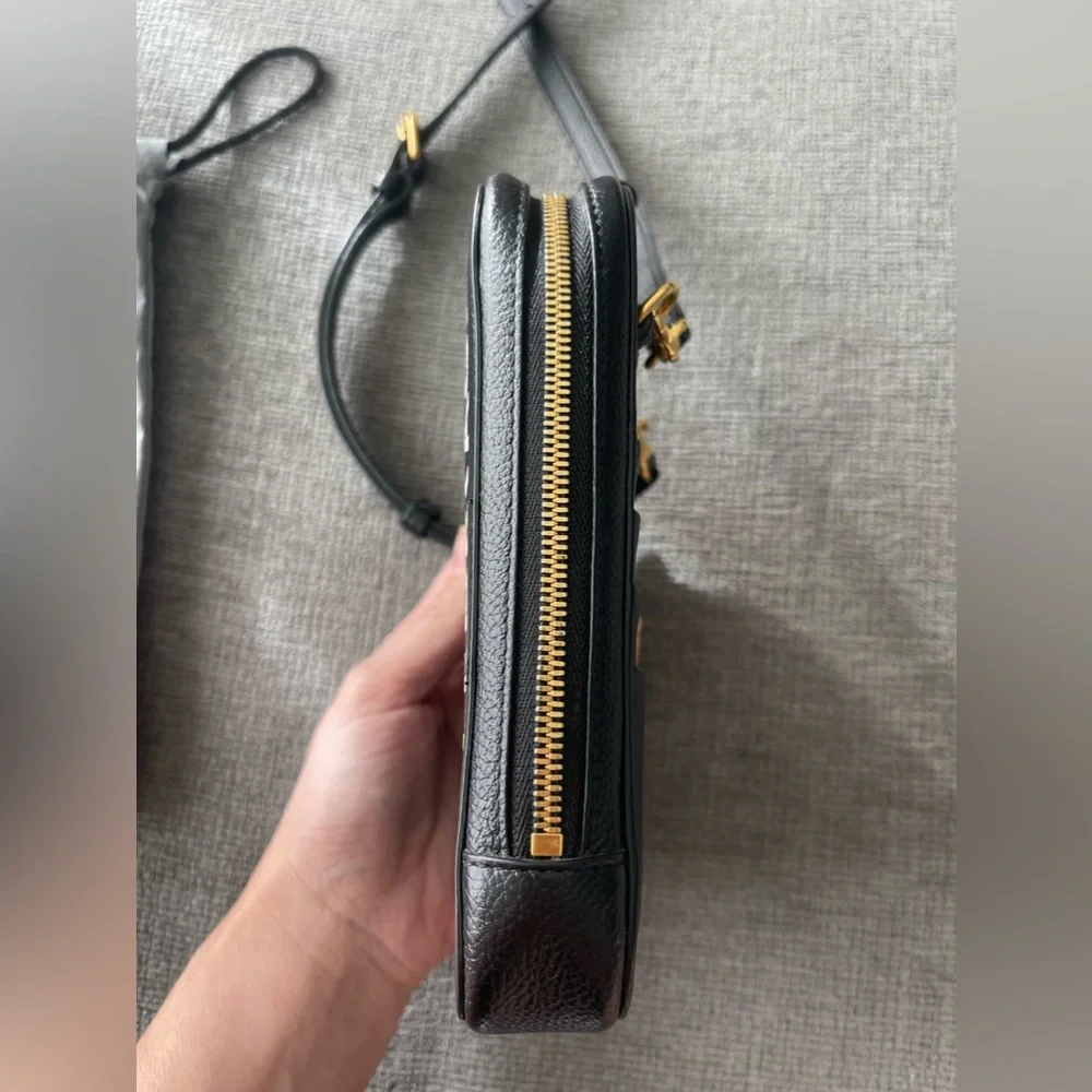 Authentic Balenciaga body bag - Picture 10 of 15